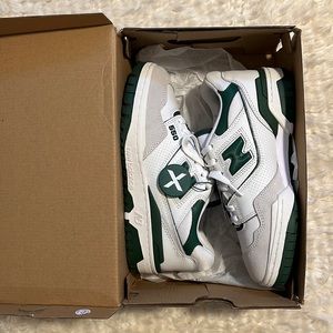 New Balance 550 ‘White Green’ in size US Men’s 7 (US Women’s 8.5)